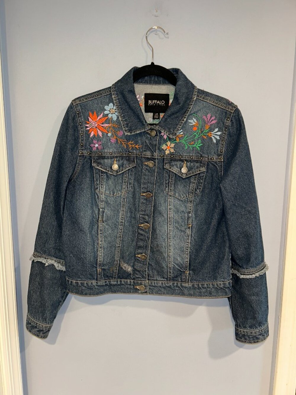 Buffalo David Bitton Denim Jacket Embroidered, Studded, pockets, Women's L